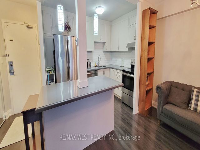 812 - 60 Pavane Linkway