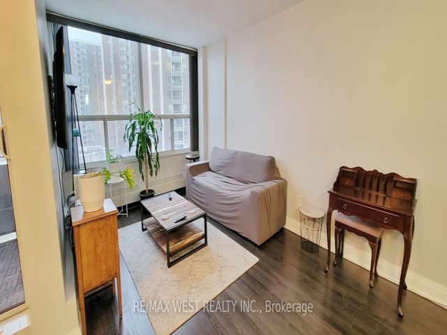 812 - 60 Pavane Linkway
