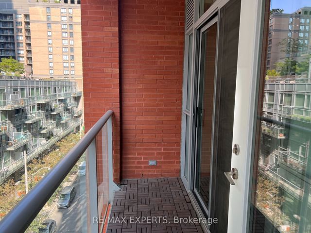 711 - 21 Nelson St