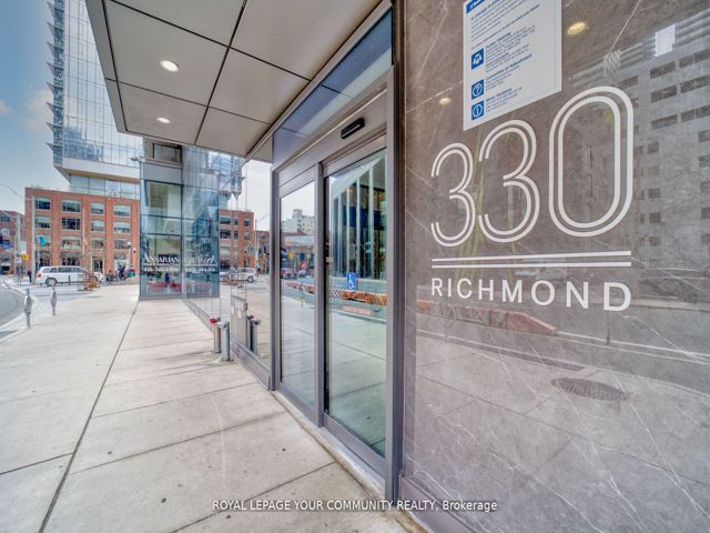 1711 - 330 Richmond St W