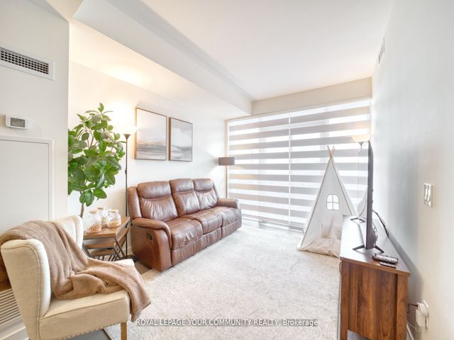 1711 - 330 Richmond St W