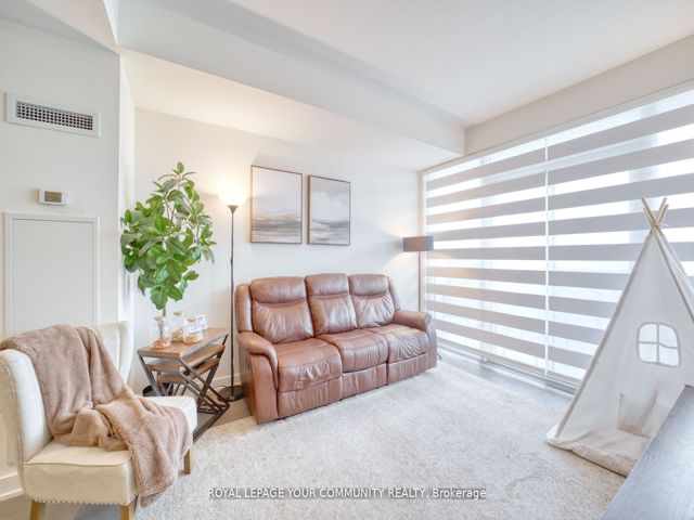 1711 - 330 Richmond St W