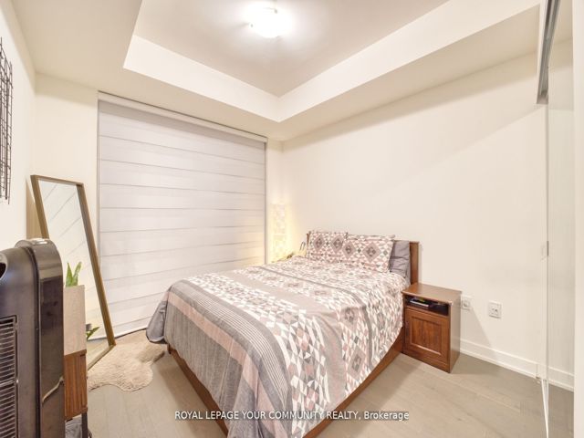 1711 - 330 Richmond St W