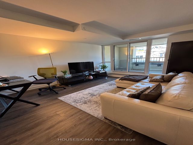 202 - 1700 Avenue Rd
