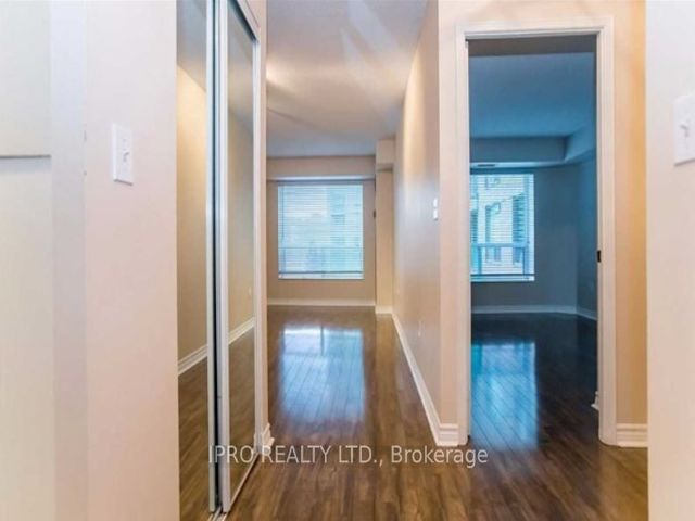 401 - 8 Pemberton Ave