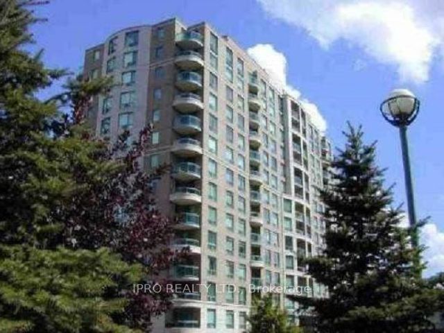 401 - 8 Pemberton Ave