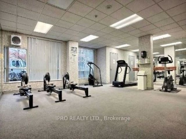 401 - 8 Pemberton Ave