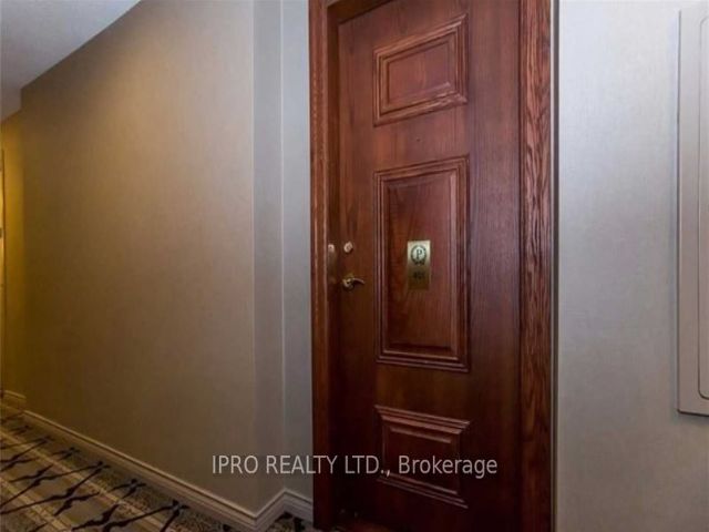 401 - 8 Pemberton Ave