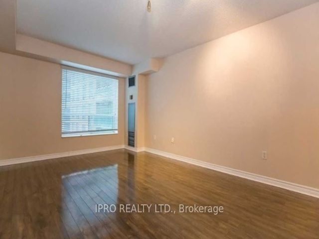 401 - 8 Pemberton Ave
