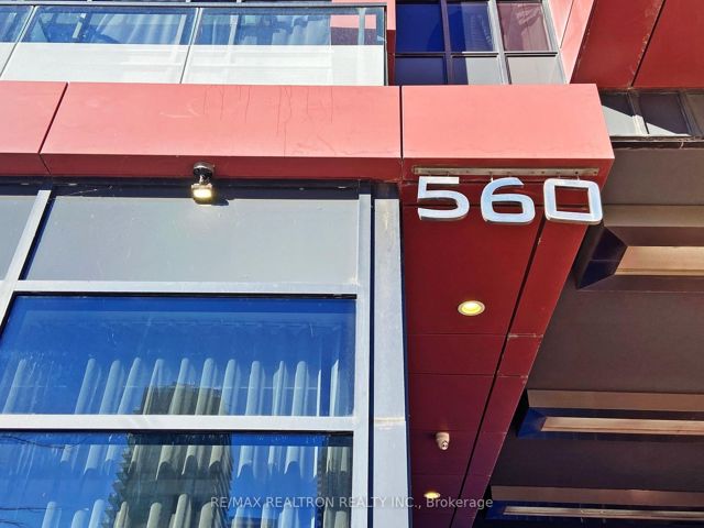 319 - 560 Front St W