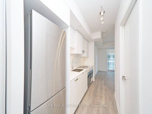 3216 - 195 Redpath Ave