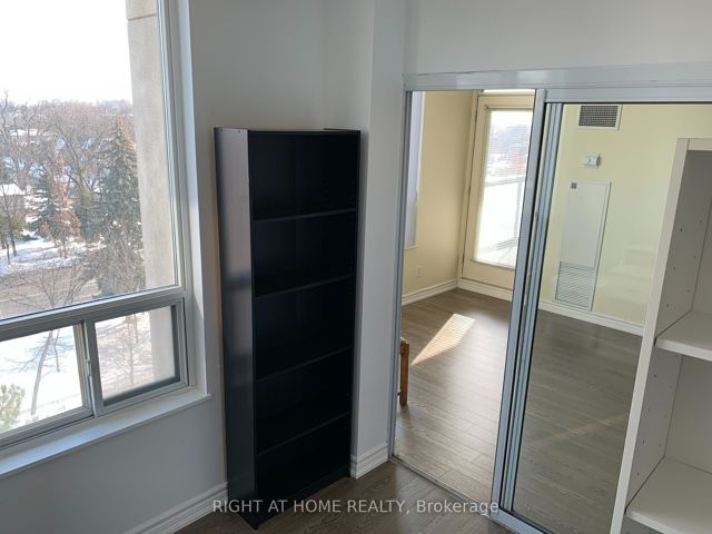 709 - 28 Empress Ave