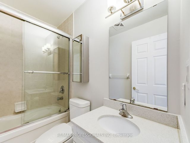 103 - 11 Christie St
