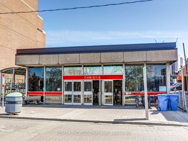 103 - 11 Christie St