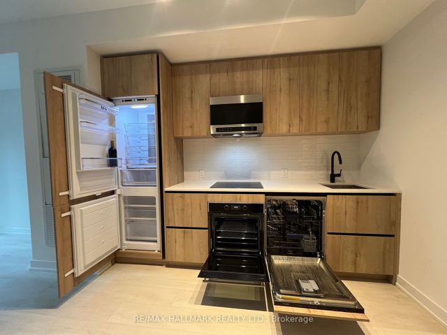 1003 - 127 Broadway Ave W
