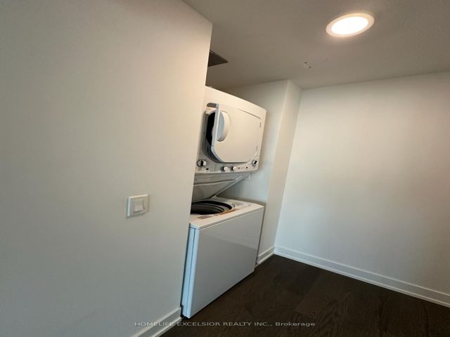 2014 - 25 Richmond St E