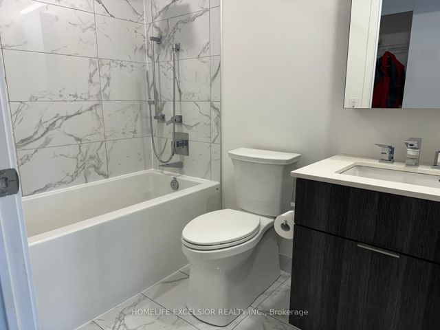 2014 - 25 Richmond St E