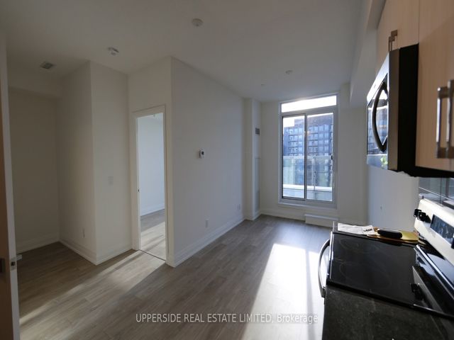 Ph16 - 591 Sheppard Ave E