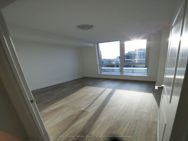 Ph16 - 591 Sheppard Ave E