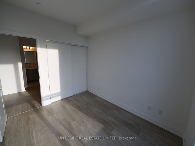Ph16 - 591 Sheppard Ave E