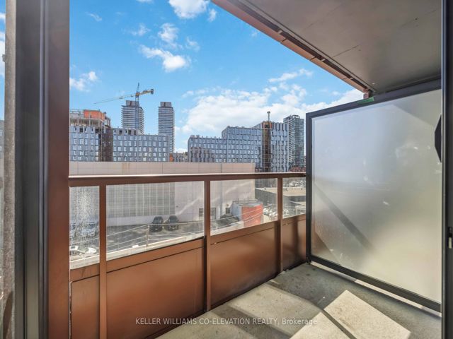 515 - 28 Eastern Ave