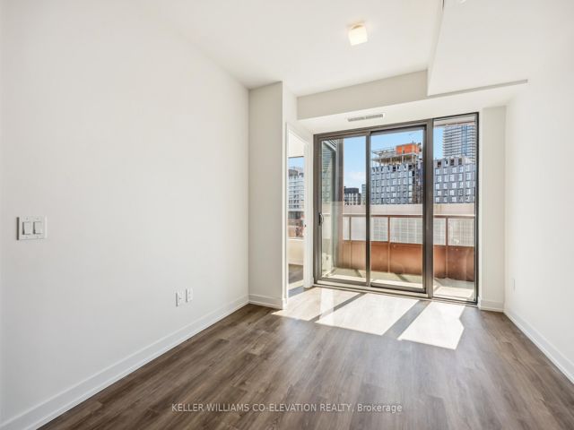 515 - 28 Eastern Ave