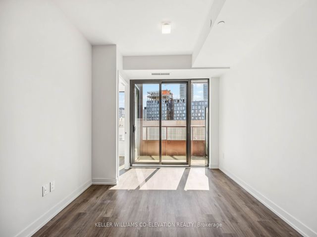 515 - 28 Eastern Ave