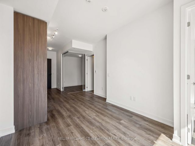515 - 28 Eastern Ave