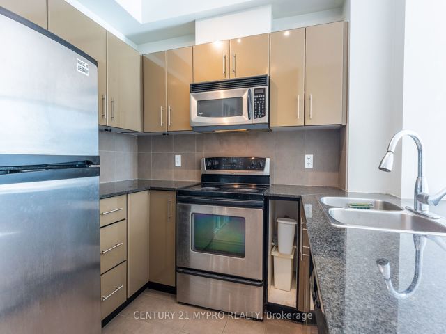 3001 - 16 Yonge St