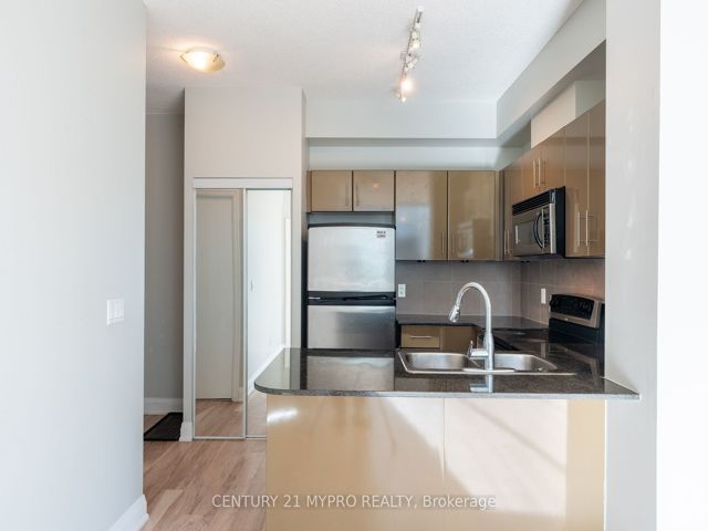 3001 - 16 Yonge St
