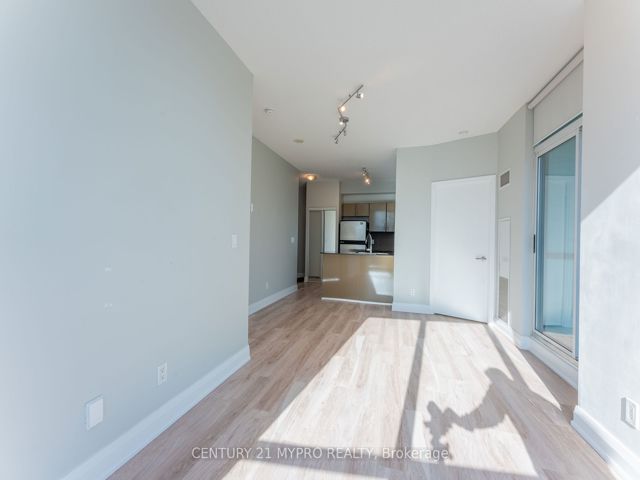 3001 - 16 Yonge St
