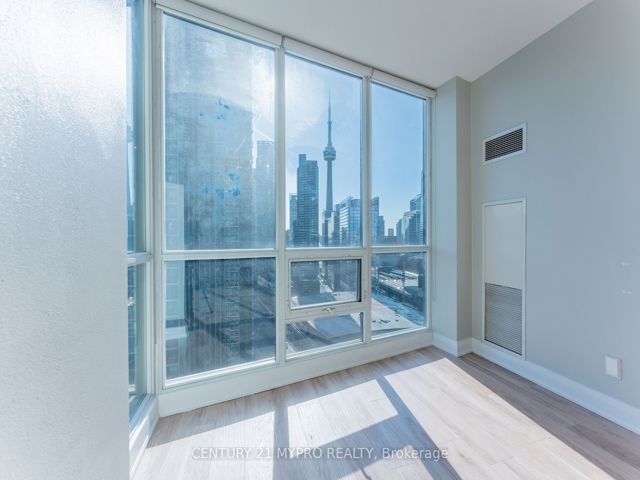 3001 - 16 Yonge St