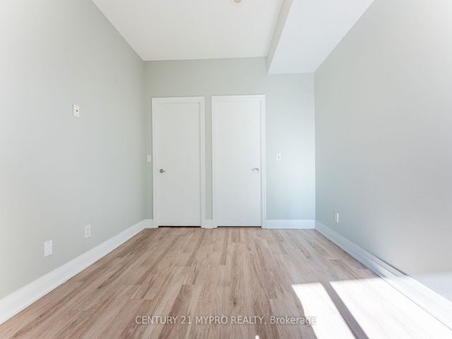 3001 - 16 Yonge St
