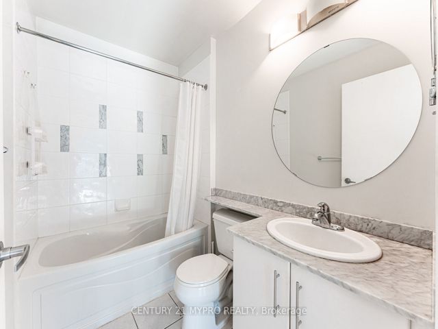3001 - 16 Yonge St
