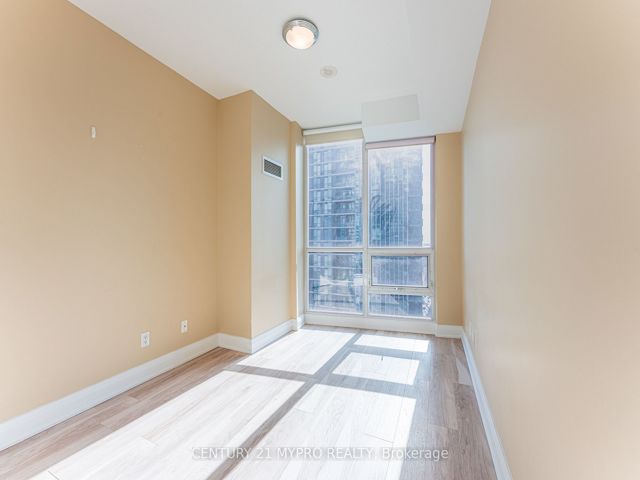 3001 - 16 Yonge St