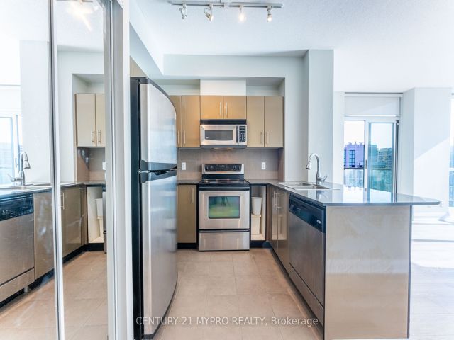 3001 - 16 Yonge St