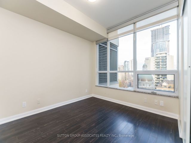 703 - 500 Sherbourne St