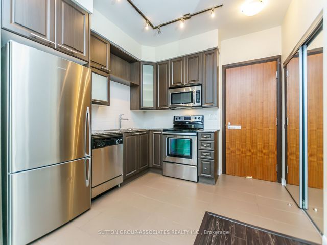 703 - 500 Sherbourne St
