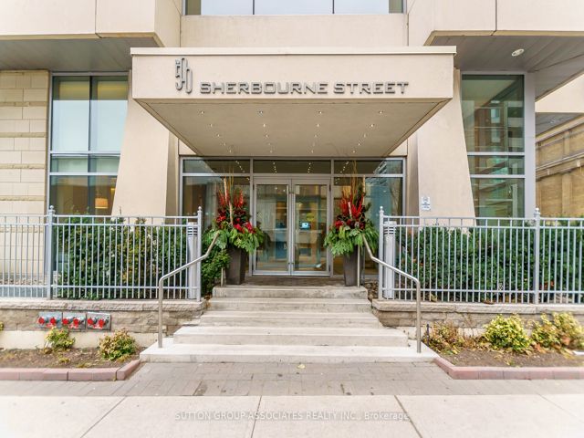 703 - 500 Sherbourne St
