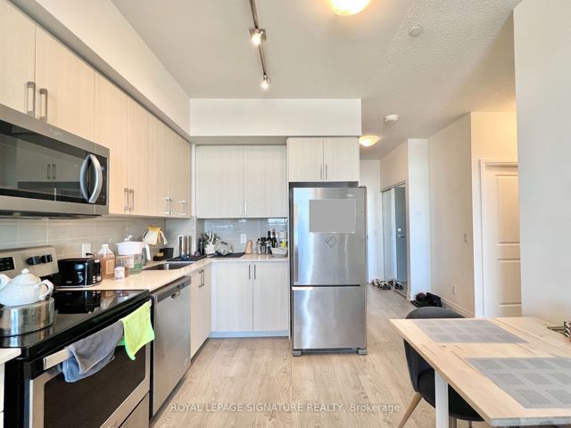 722 - 591 Sheppard Ave E