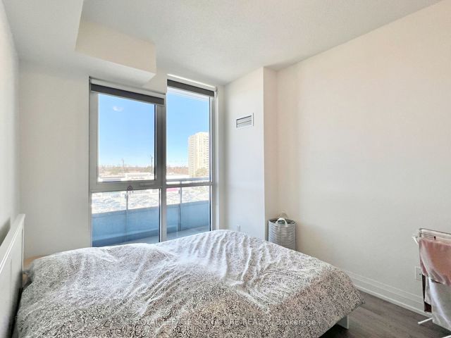 722 - 591 Sheppard Ave E