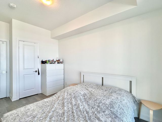 722 - 591 Sheppard Ave E
