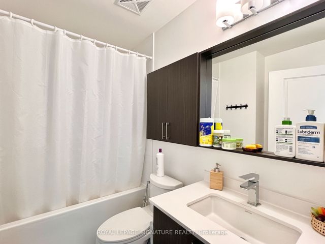 722 - 591 Sheppard Ave E