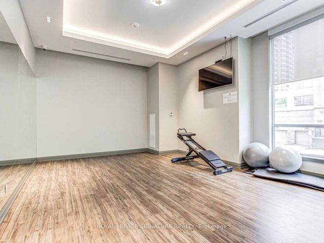 722 - 591 Sheppard Ave E