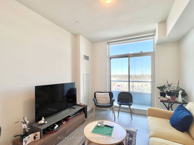 722 - 591 Sheppard Ave E
