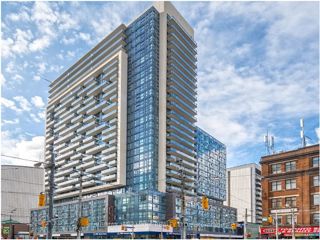 1714 - 570 Bay St