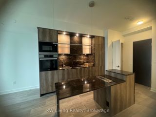 2106 - 11 Yorkville Ave