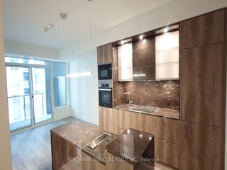 1307 - 11 Yorkville Ave