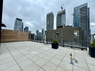 406 - 17 Dundonald St