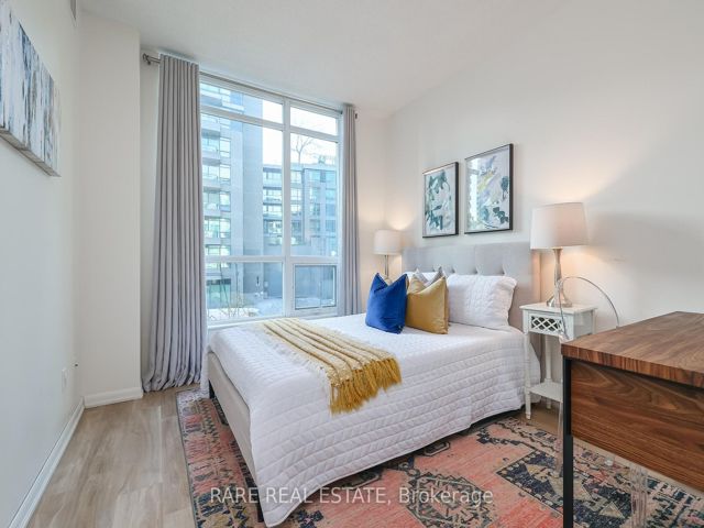 233 - 231 Fort York Blvd